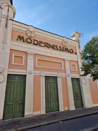 Teatro Comunale "Modernissimo"